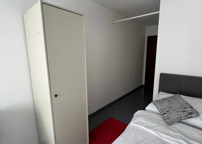 Suesse Naehe Der Aare Und Zentrum